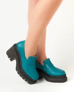 Vidorreta Outlet|Mocasín de tacón en velvet verde Panteta